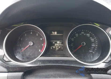 2016 Volkswagen Jetta 1.8T Sport z USA, uszkodzony, nr VIN 3VWD17AJ0GM367838